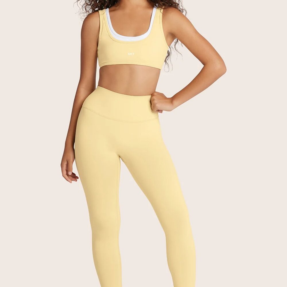 NWT SET ACTIVE AIRLUXE SCOOP BRA + LEGGINGS IN BUTTER YELLOW